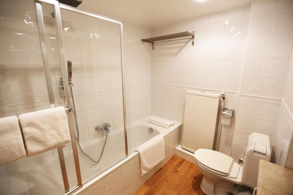 B&B Villa Leopoldine Brussels Guesthouse Иксель Номер фото